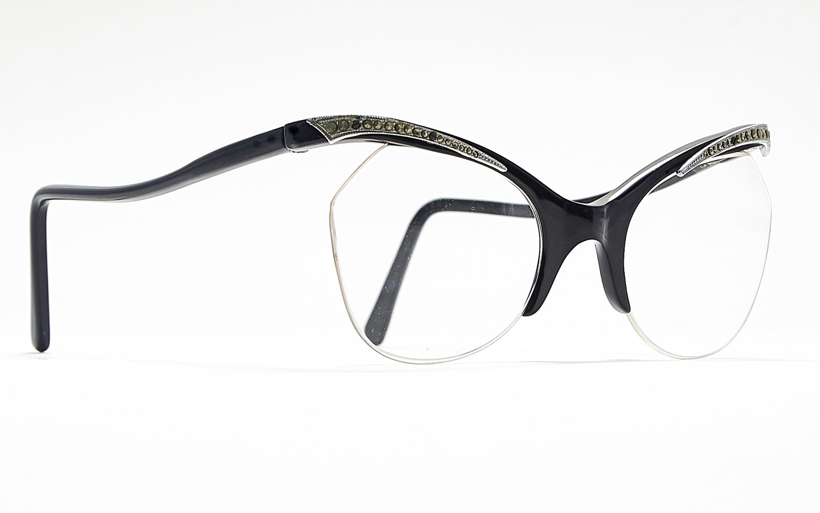 [vintage sunglasses] - BlinkVintage