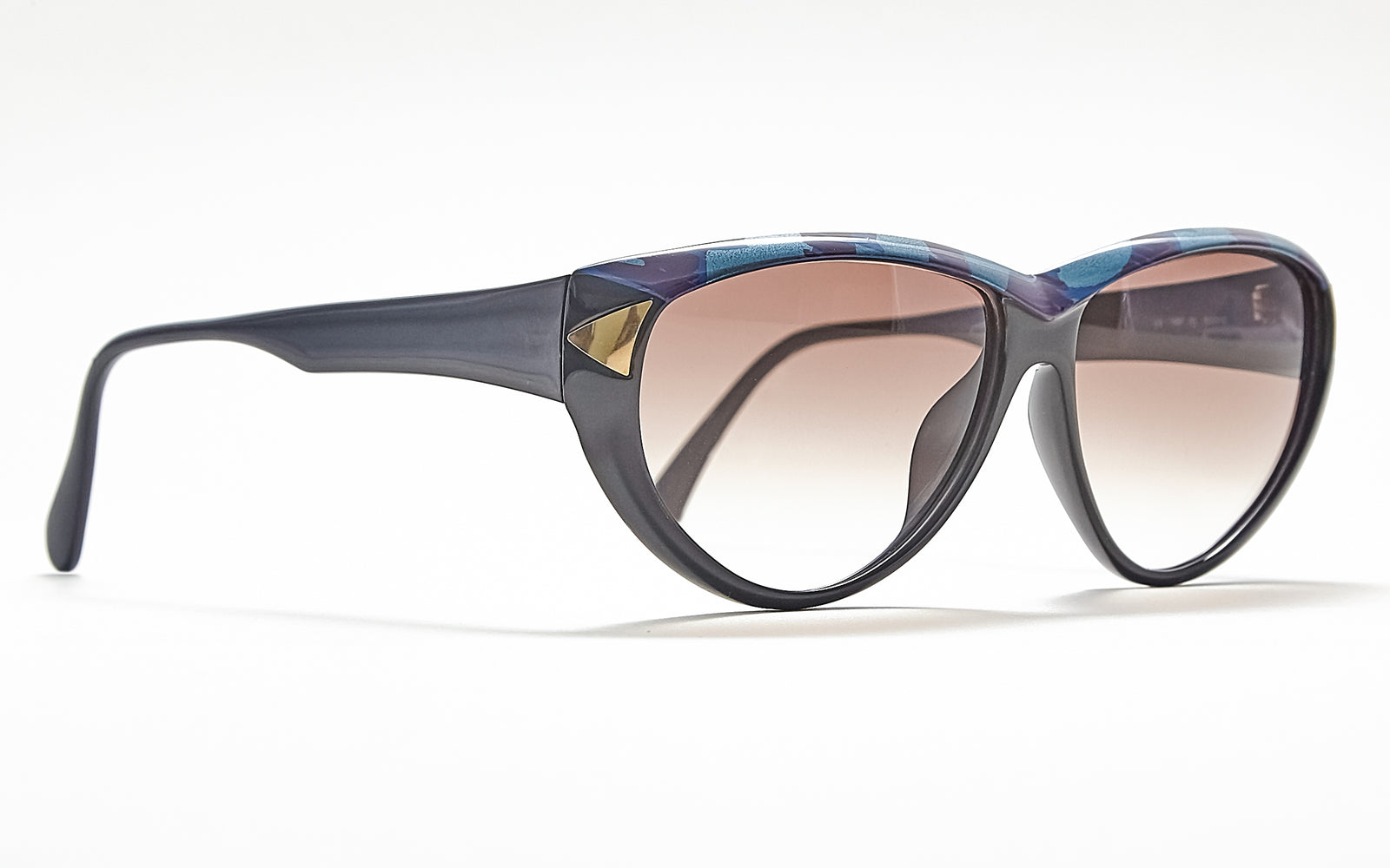 [vintage sunglasses] - BlinkVintage