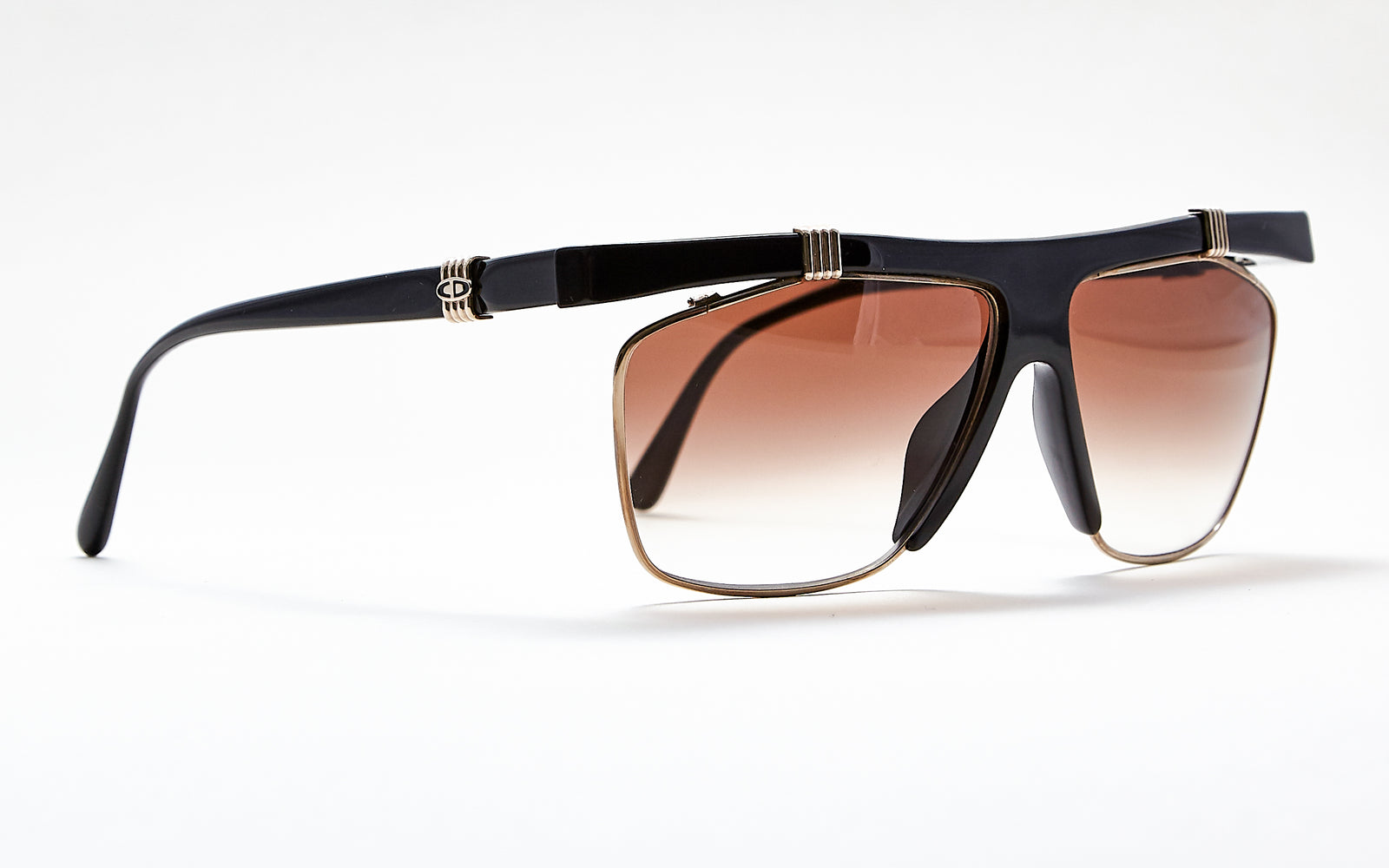 [vintage sunglasses] - BlinkVintage