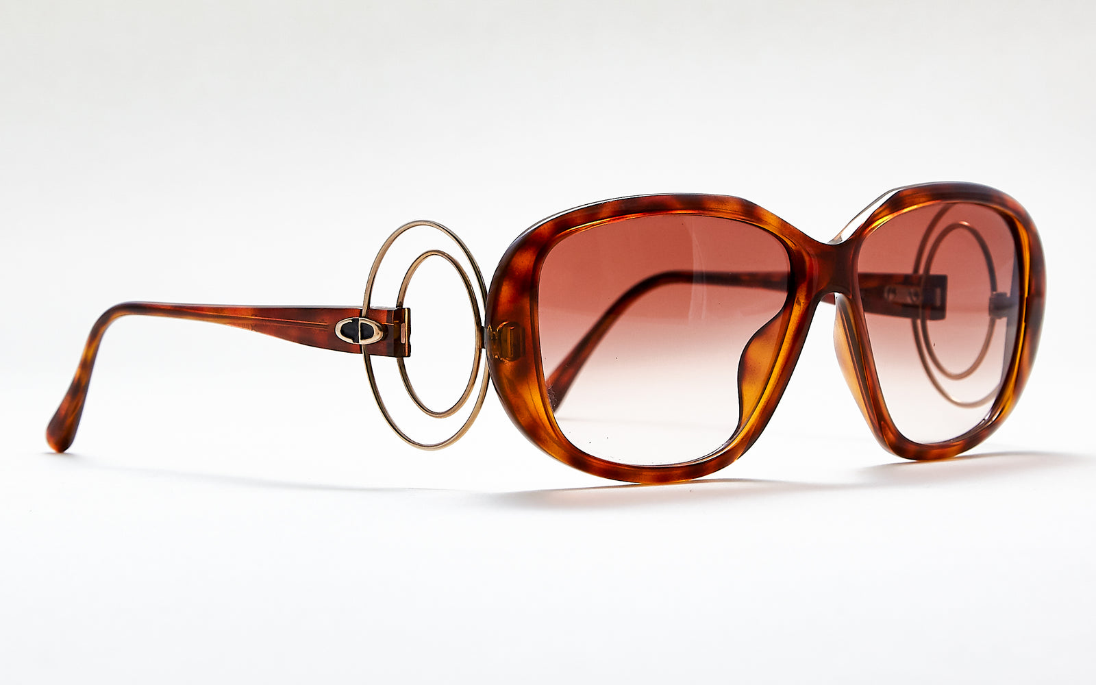[vintage sunglasses] - BlinkVintage