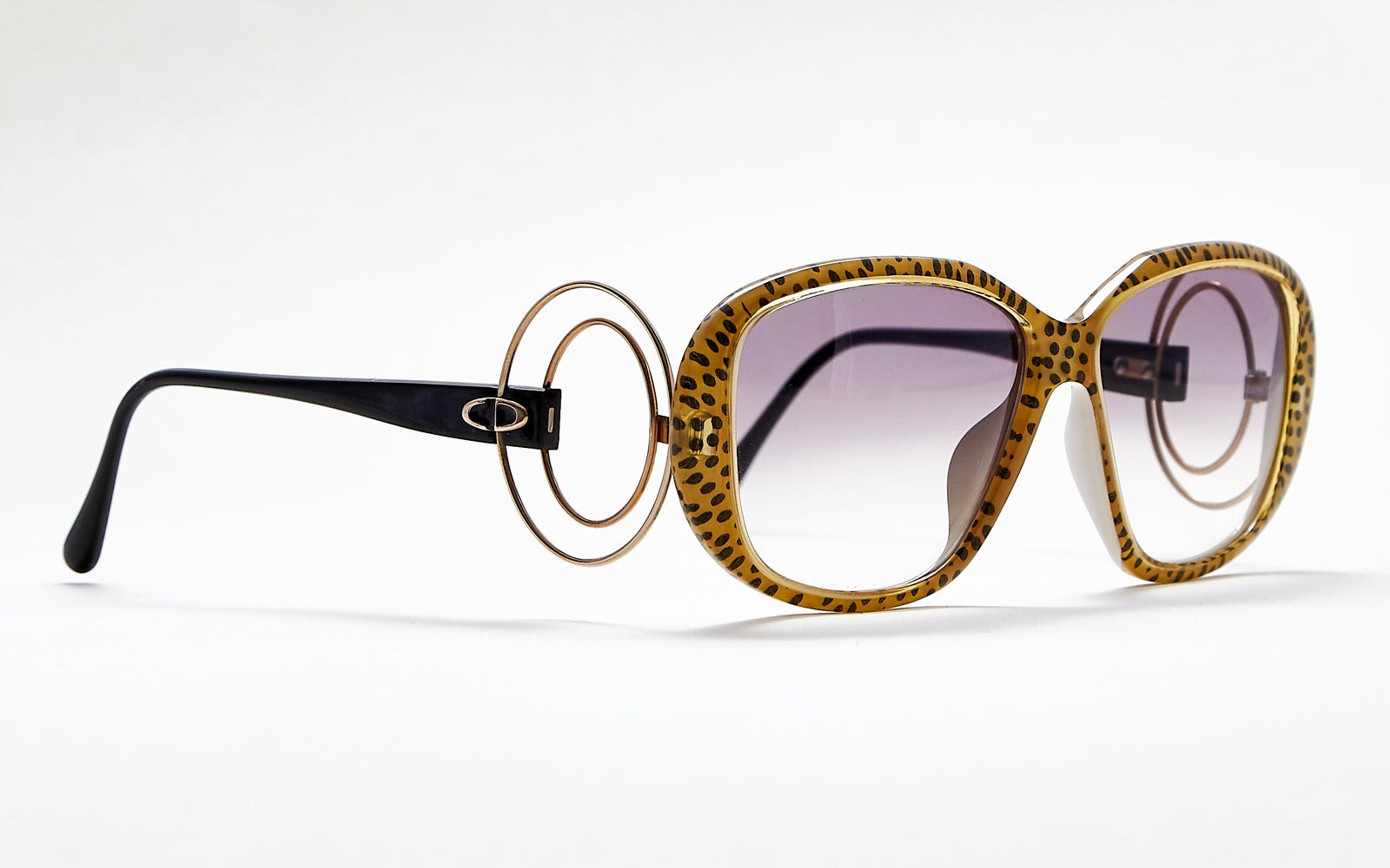 [vintage sunglasses] - BlinkVintage