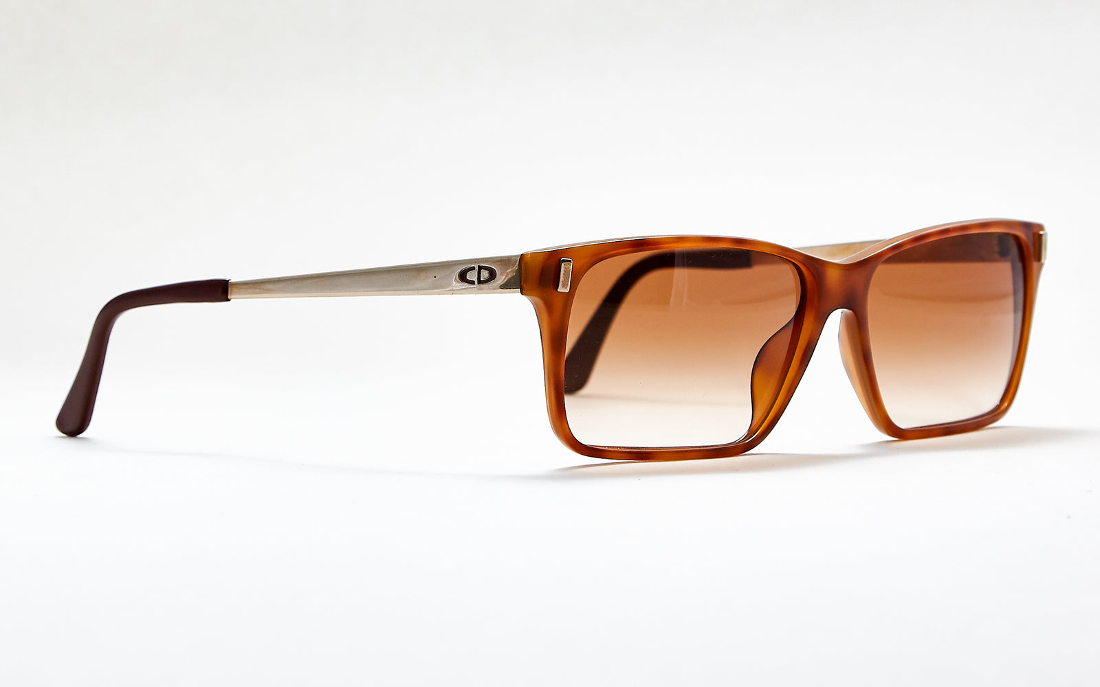 [vintage sunglasses] - BlinkVintage