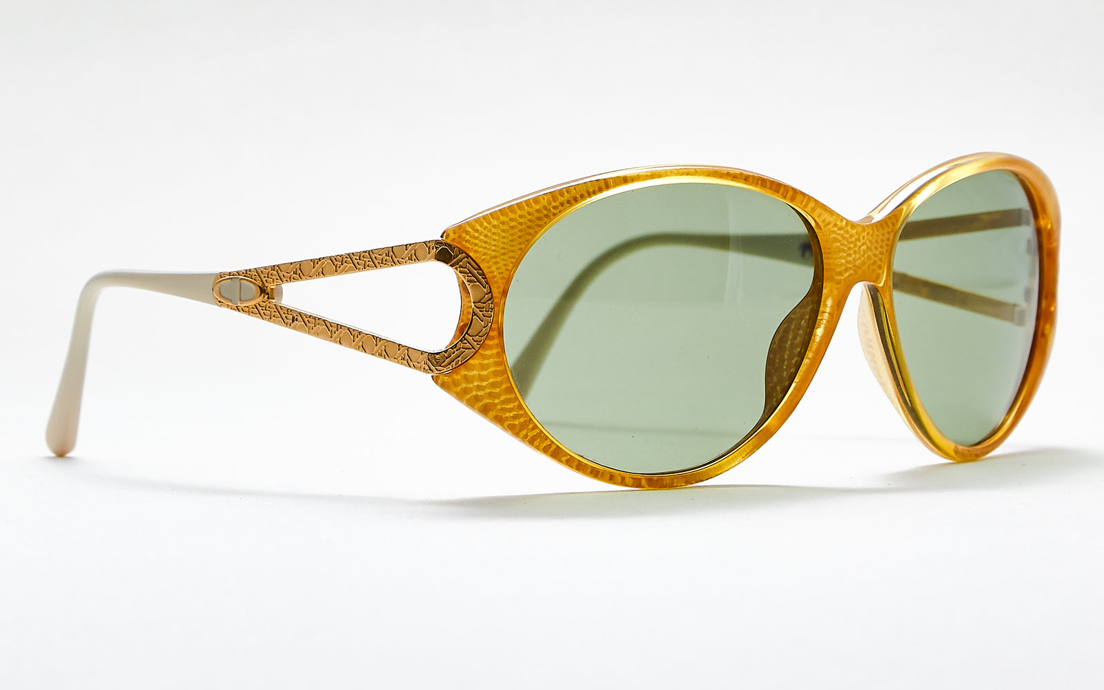 [vintage sunglasses] - BlinkVintage