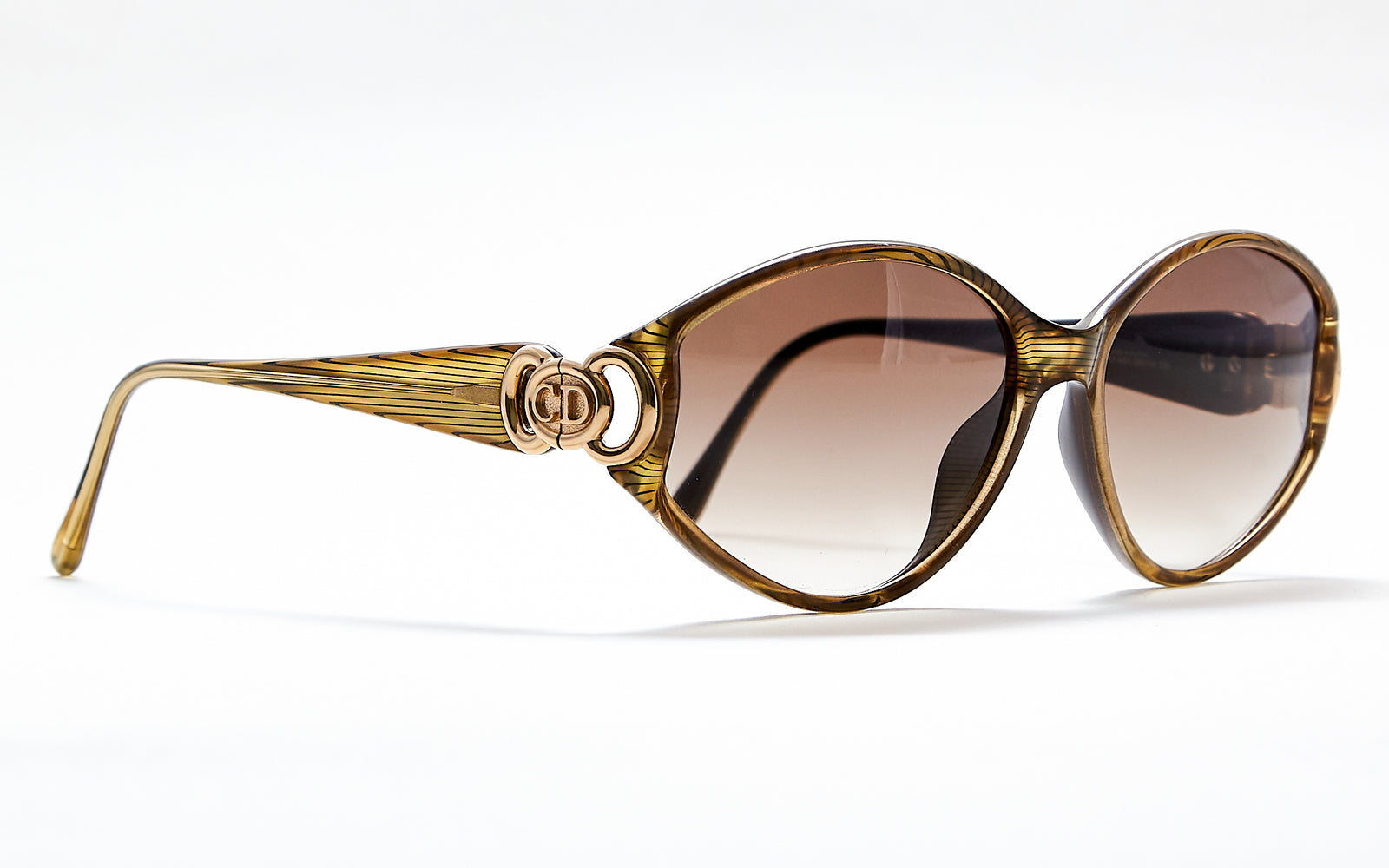 [vintage sunglasses] - BlinkVintage