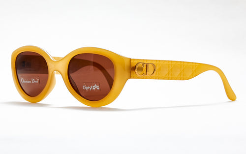 [vintage sunglasses] - BlinkVintage