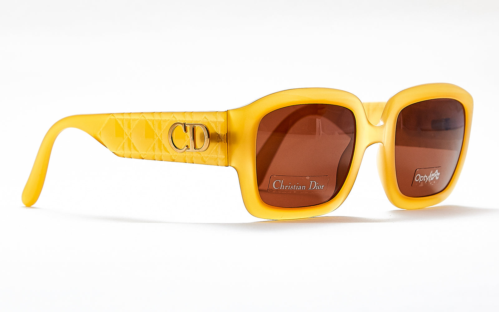 [vintage sunglasses] - BlinkVintage